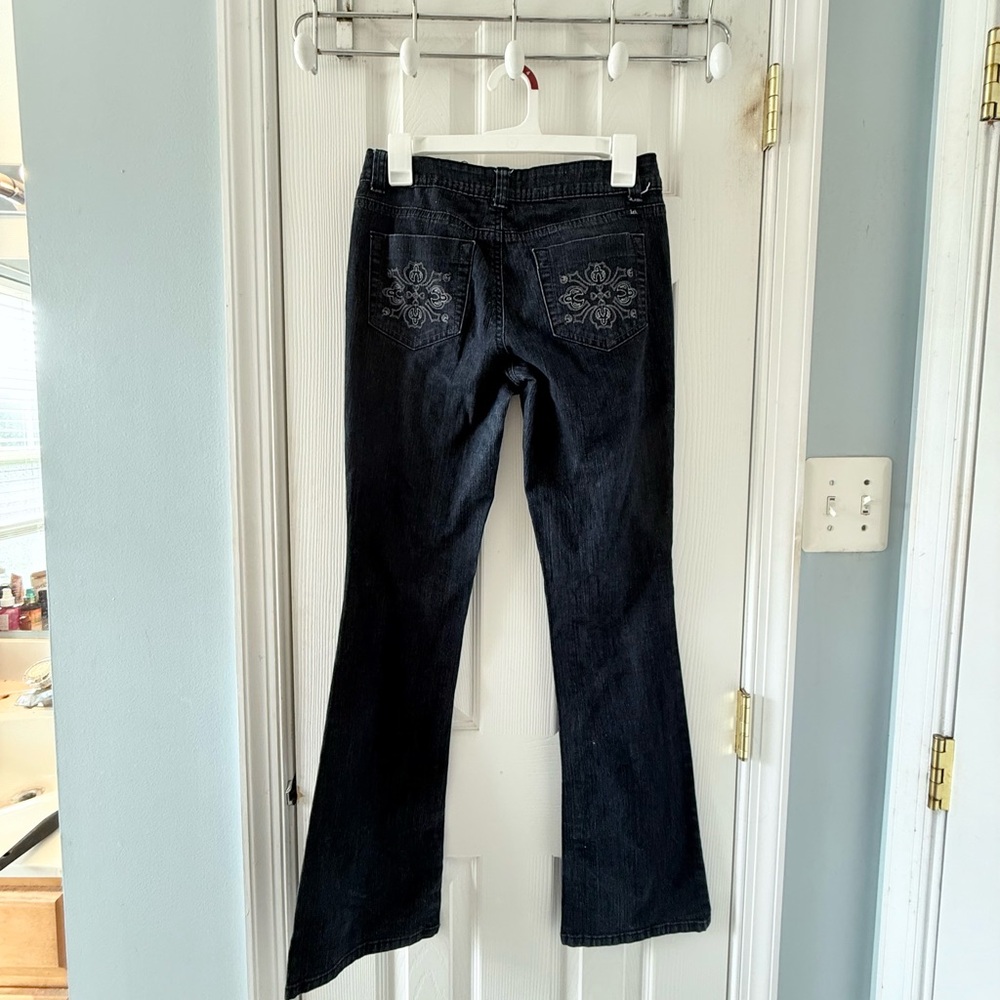 lei Vintage Women's Dark-Wash Chelsea Boot Cut Jeans with Embroidery - Picture 2 of 7